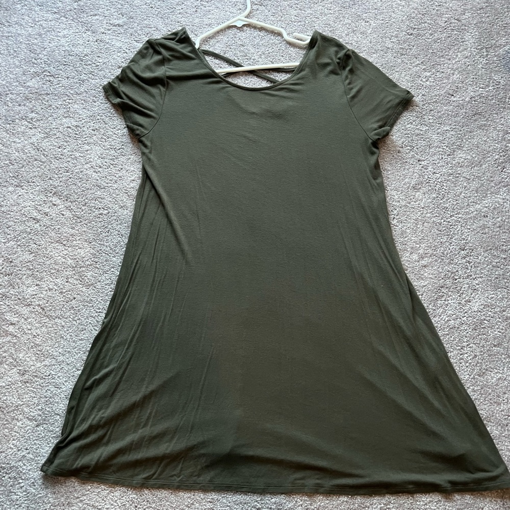 Green flowy dress
